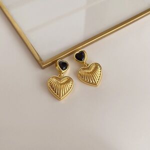 Vintage Antique Style Earrings With Silver Needle